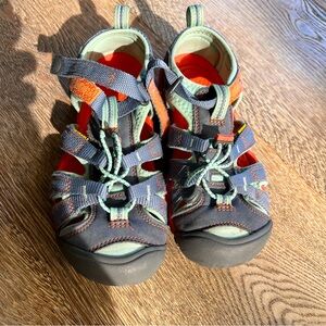 Keen Seacamp CNX Kids Girls Size 3 Great condition